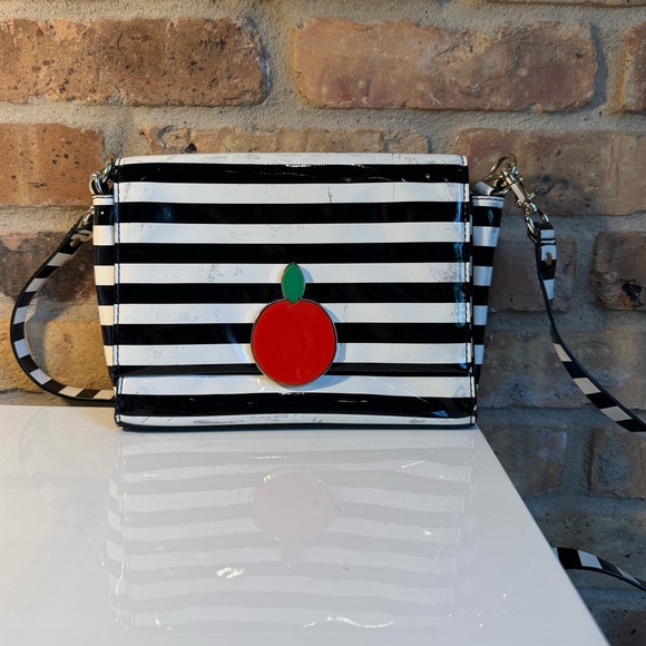 Kate Spade x Darcel Tobyn Big Apple Purse - Picture 1 of 10